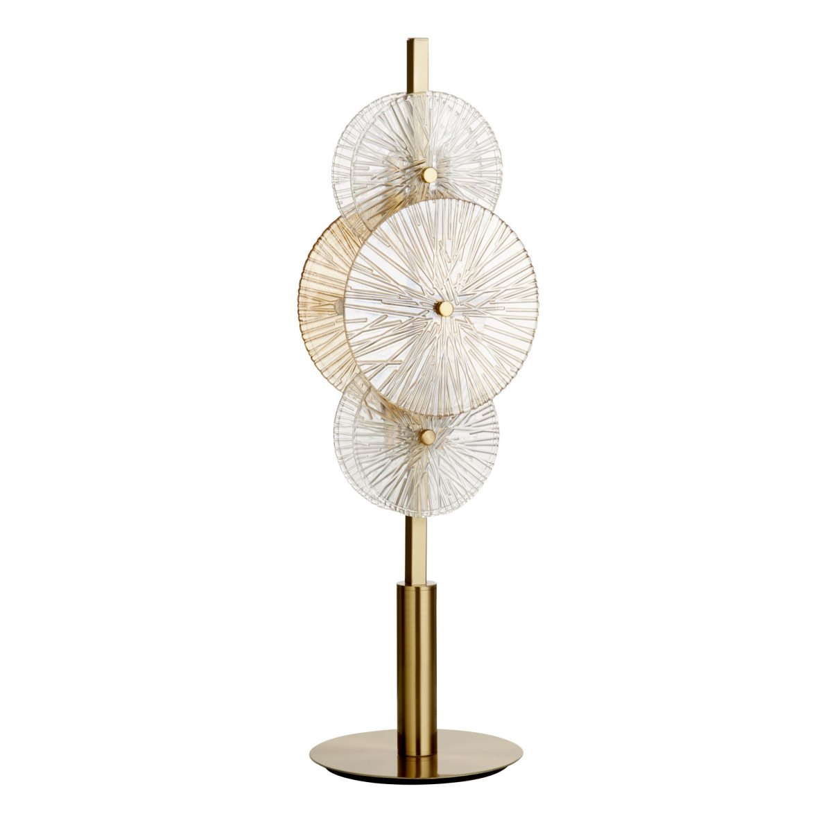 Wagon Wheel 66cm Bronze lampe de table De Searchlight - L'effet brisé de la lampe en verre clair et ambré diffuse une lumière magique dans toute la pièce et crée de belles ombres qui ajoutent de la profondeur et de l'atmosphère.