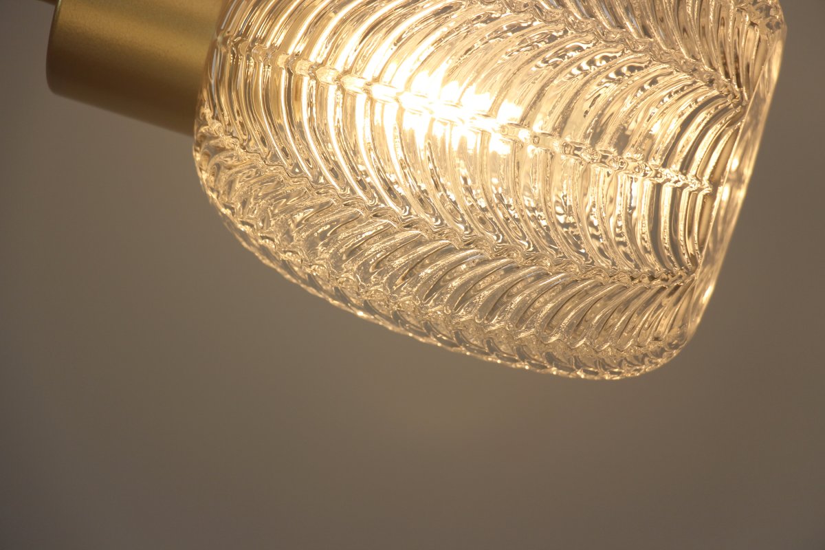Tabaco Ø14 Transparent/or lampe de fenêtre De Lampan - Id&eacute;ale sur un rebord de fen&ecirc;tre, elle cr&eacute;e une ambiance accueillante, pleine de caract&egrave;re et de style.
