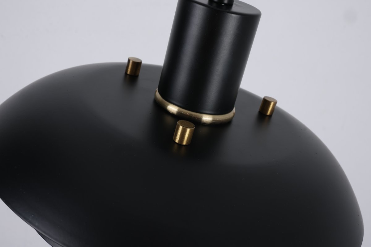 Stealth Ø20 Noir lampe de fenêtre De Nordic Lighting - Pour une touche personnalis&eacute;e, Stealth est livr&eacute;e avec deux jeux d'accessoires&nbsp;: des boutons et une bague en laiton et en noir.