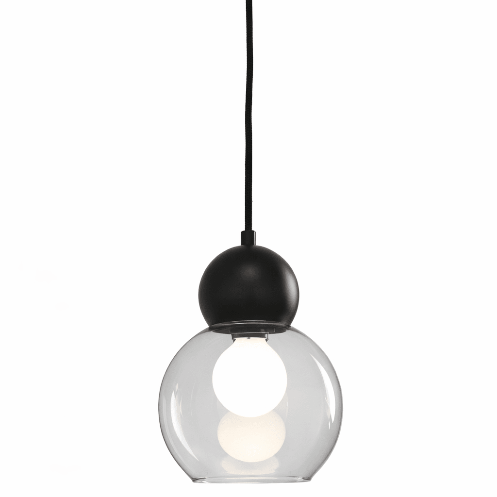 Barba Ø15 Fumée/noir lampe de fenêtre De Lampan - Son abat-jour en m&eacute;tal noir lui conf&egrave;re une allure &eacute;l&eacute;gante et intemporelle, tandis que son verre fum&eacute; diffuse une lumi&egrave;re douce et agr&eacute;able.