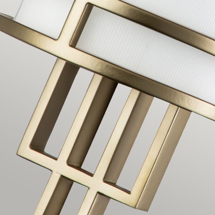 Fusion 38cm Laiton applique murale De Elstead Lighting - Fabriqu&eacute; en acier et en verre durables pour des performances durables, Fusion est un excellent choix pour les environnements traditionnels et modernes.