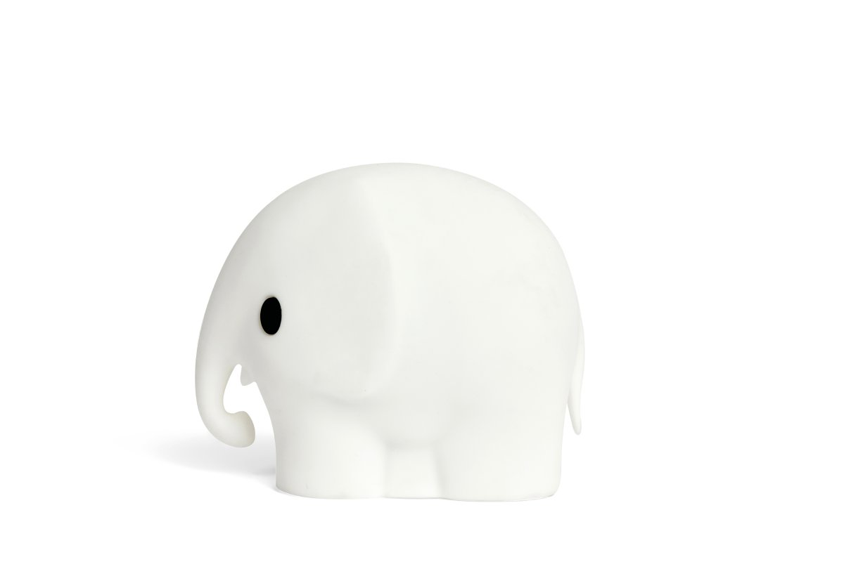Elephant First Light Blanc lampe pour enfant De Mr Maria - La dur&eacute;e de vie de la batterie varie entre 8 et 120 heures selon la luminosit&eacute;, et la charge est pratique &agrave; l'aide du c&acirc;ble USB-C inclus.