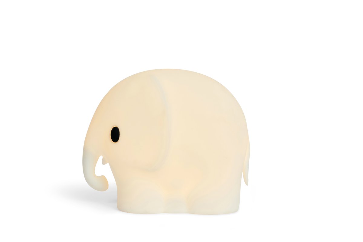 Elephant First Light Blanc lampe pour enfant De Mr Maria - La dur&eacute;e de vie de la batterie varie entre 8 et 120 heures selon la luminosit&eacute;, et la charge est pratique &agrave; l'aide du c&acirc;ble USB-C inclus.