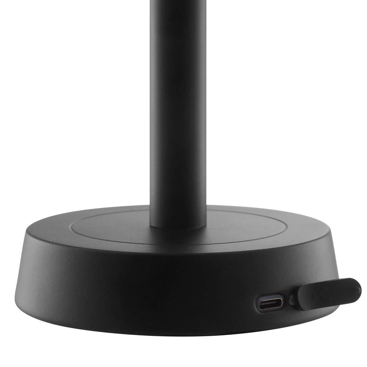 Razor 26cm Noir portable De Brilliant - Razor est une lampe de table portable moderne et élégante, au charme exclusif grâce à l'alliance du métal noir et du verre fumé.