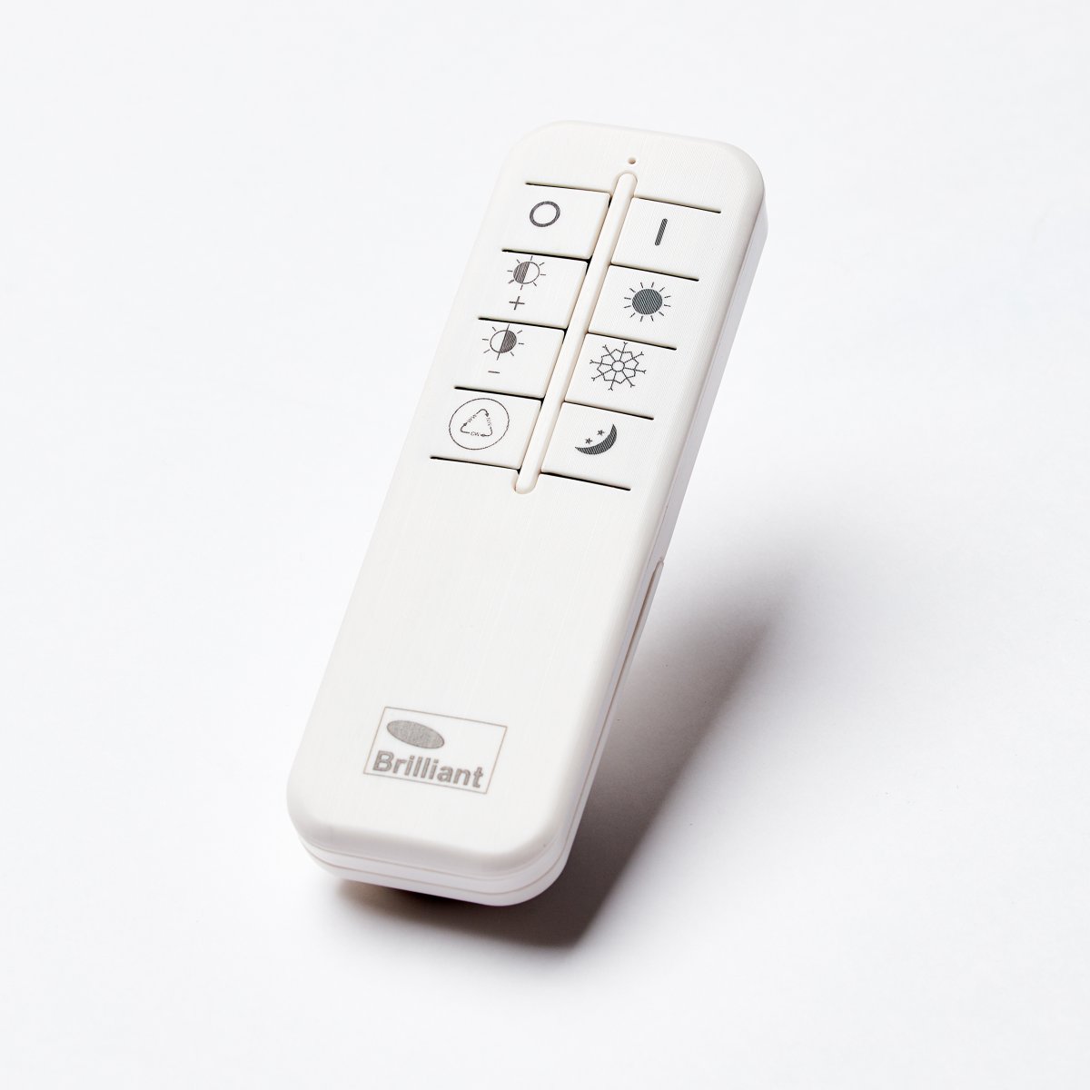 Burlie Ø40 Blanc plafonnier De Brilliant - Son cadre prismatique cr&eacute;e un magnifique jeu de lumi&egrave;re dans la pi&egrave;ce lorsqu'il est allum&eacute;.