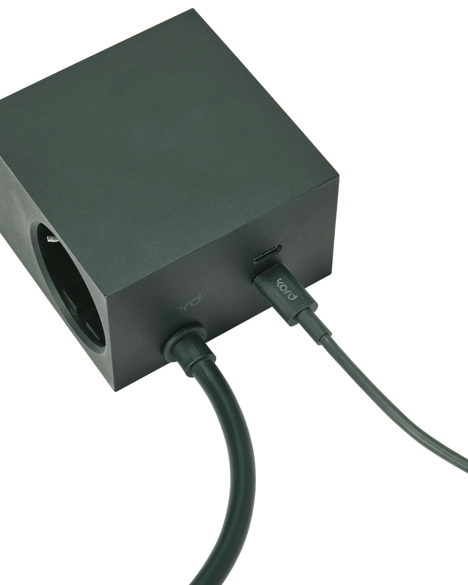 USB-C vers USB-C Vert foncé De Kord - Compatibilit&eacute; universelle &ndash; Compatible avec les appareils USB-C tels que les t&eacute;l&eacute;phones portables, les tablettes et les ordinateurs portables compatibles avec la charge USB-C.