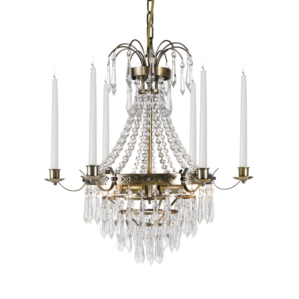 Hampshire Ø50 Laiton antique cristal De Lampan - Les bougeoirs de style classique compl&egrave;tent le design et font de ce lustre un point focal id&eacute;al dans une salle &agrave; manger ou un salon.