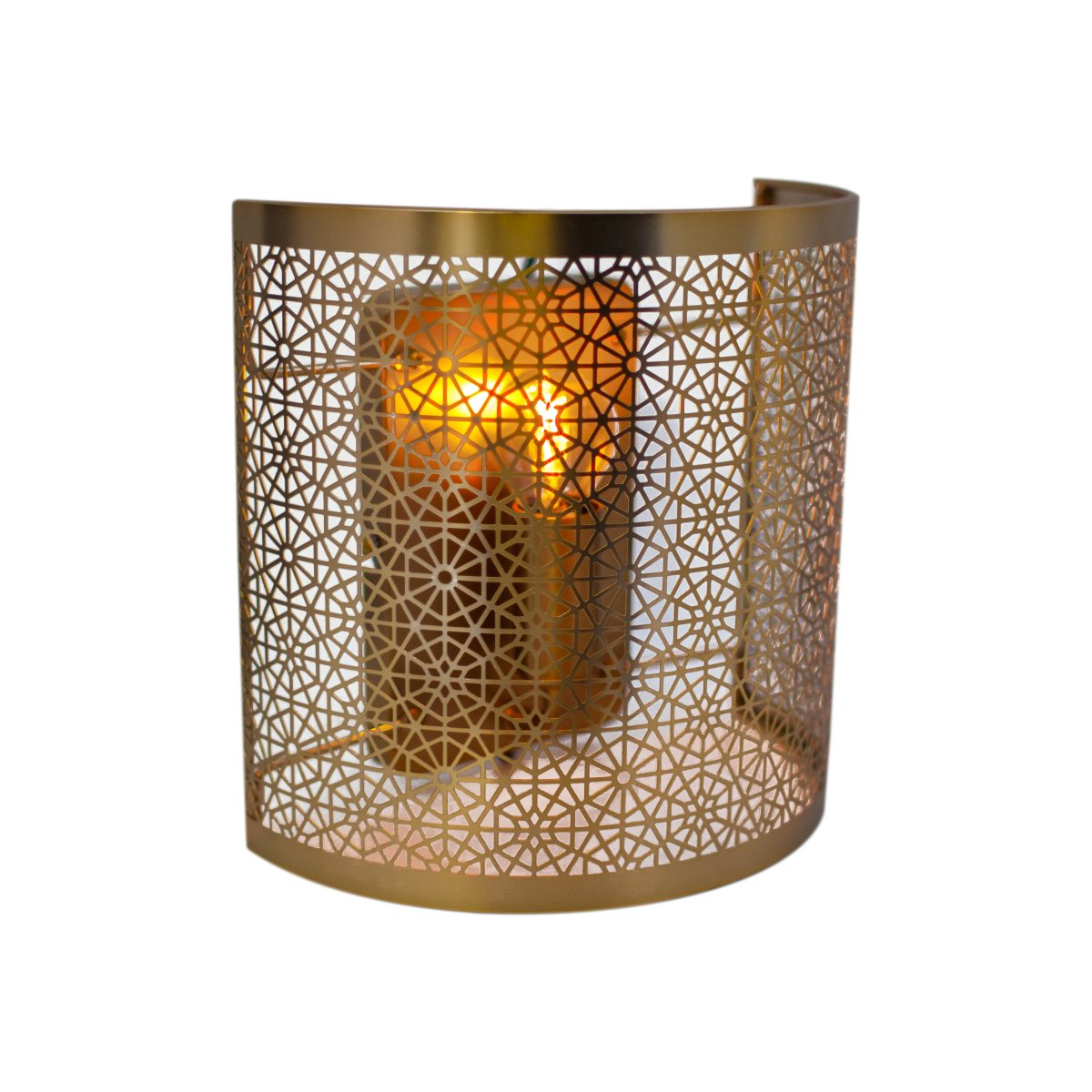 Hermine 22cm Laiton mat applique murale De By Rydéns - Lorsqu'elle est allumée, la lampe émet une lumière incroyablement belle et crée une atmosphère chaleureuse et familiale.