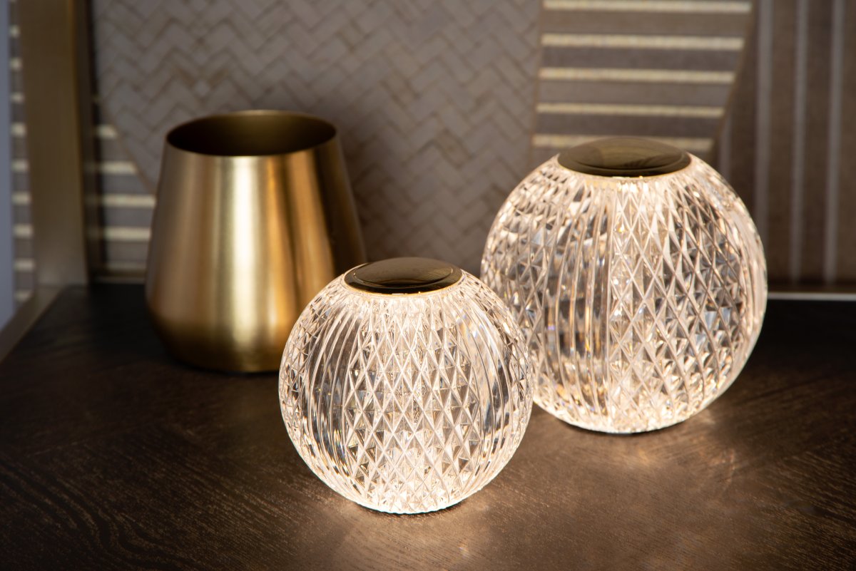 Cintra 11cm Transparent portable De Lucide - Cintra est une lampe de table &eacute;l&eacute;gante et portable qui apporte une touche d'&eacute;clat &agrave; votre int&eacute;rieur.