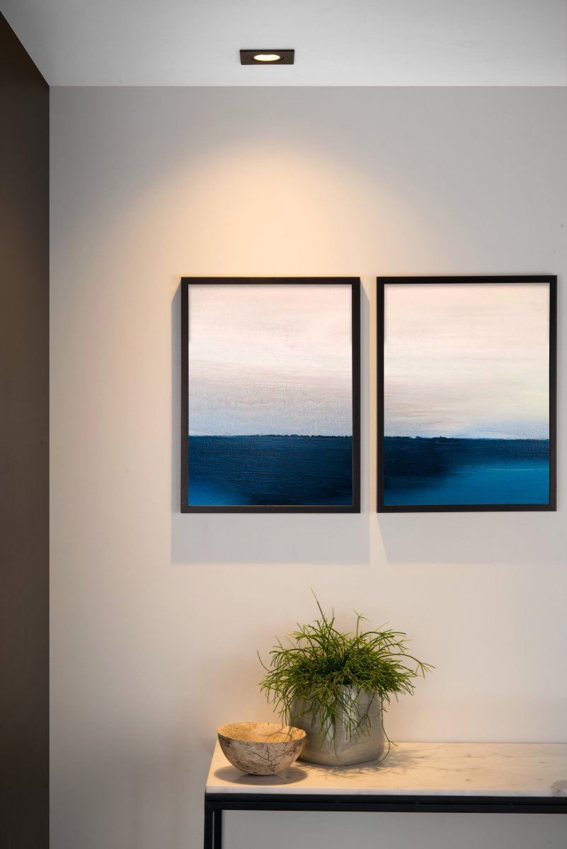 Tube spotlight GU10 Noir De Lucide - Le Tube est un spot encastr&eacute; carr&eacute; en aluminium noir de 9 x 9 cm.