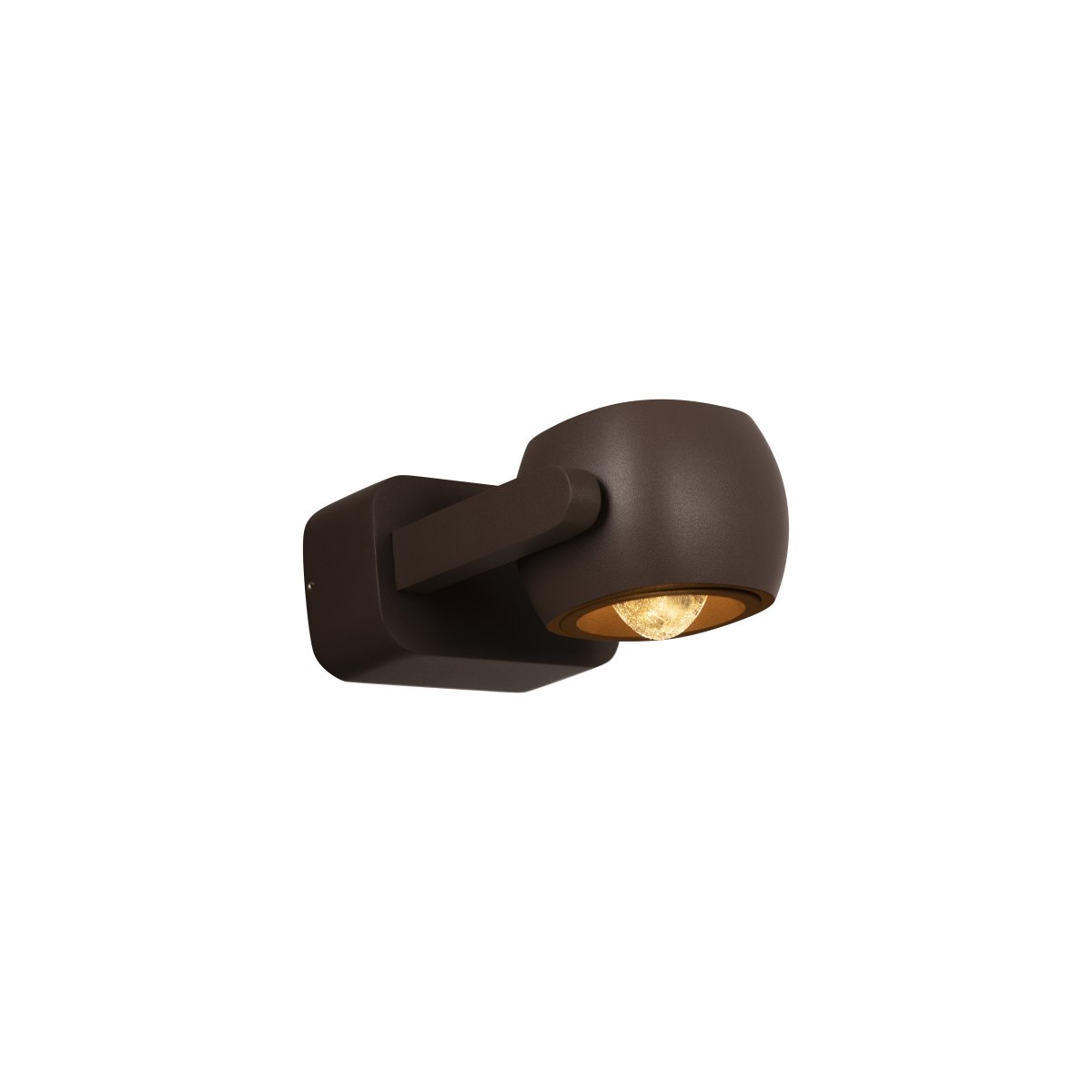 Capri Brun lampe d’extérieur De Lucide - Son abat-jour orientable permet de diriger la lumi&egrave;re pr&eacute;cis&eacute;ment o&ugrave; vous le souhaitez, cr&eacute;ant ainsi l'effet d&eacute;sir&eacute;.