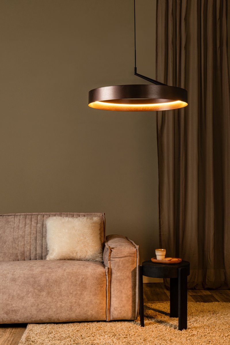 Leonard Ø55 Brun suspension De Lucide - La lumi&egrave;re est dimmable sur trois niveaux gr&acirc;ce &agrave; un interrupteur mural standard, permettant ainsi d'ajuster facilement la luminosit&eacute; selon les besoins.