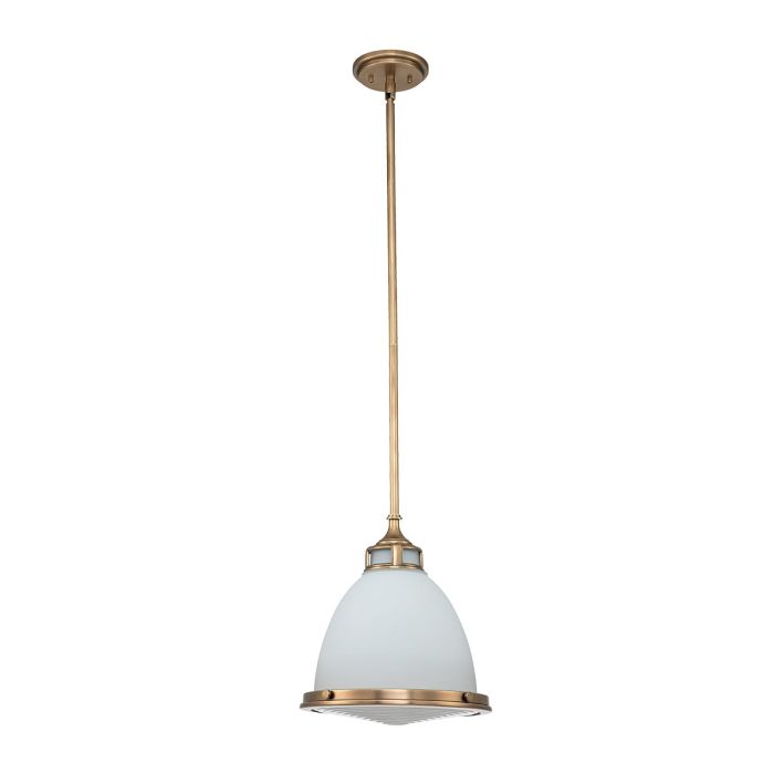 Amelia Ø32 Laiton suspension De Elstead Lighting - Amelia har en klassisk pendeldesign som f&ouml;rnyar vintage-detaljer med ett gjutet glasf&auml;ste, en gjuten metallram samt framtr&auml;dande g&aring;ngj&auml;rn och sp&auml;nnen.