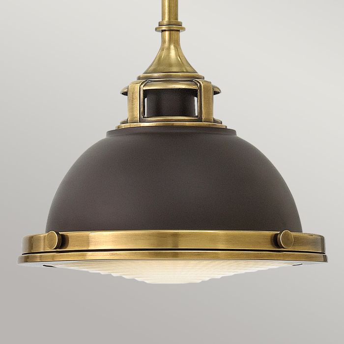 Amelia Ø30 Bronze/laiton suspension De Elstead Lighting - Kupolen har en etsad prismatisk bottenlins, och denna helmetalliska versionen i brons och m&auml;ssingdetaljer har en autentisk vintagelook.