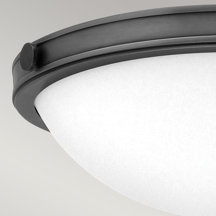 Collier Ø35 Noir plafonnier De Elstead Lighting - Des d&eacute;tails tels que les boutons, les charni&egrave;res et la structure laqu&eacute;e noire conf&egrave;rent &agrave; la lampe une allure sophistiqu&eacute;e, &agrave; la fois contemporaine et intemporelle.