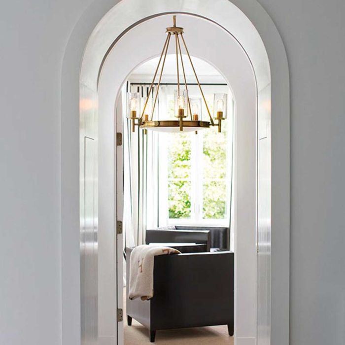 Collier Ø68 Laiton antique suspension De Elstead Lighting - Gjutna knappar, g&aring;ngj&auml;rn och st&auml;nger i en antikm&auml;ssing-finish ger en sofistikerad och tidl&ouml;s look.
