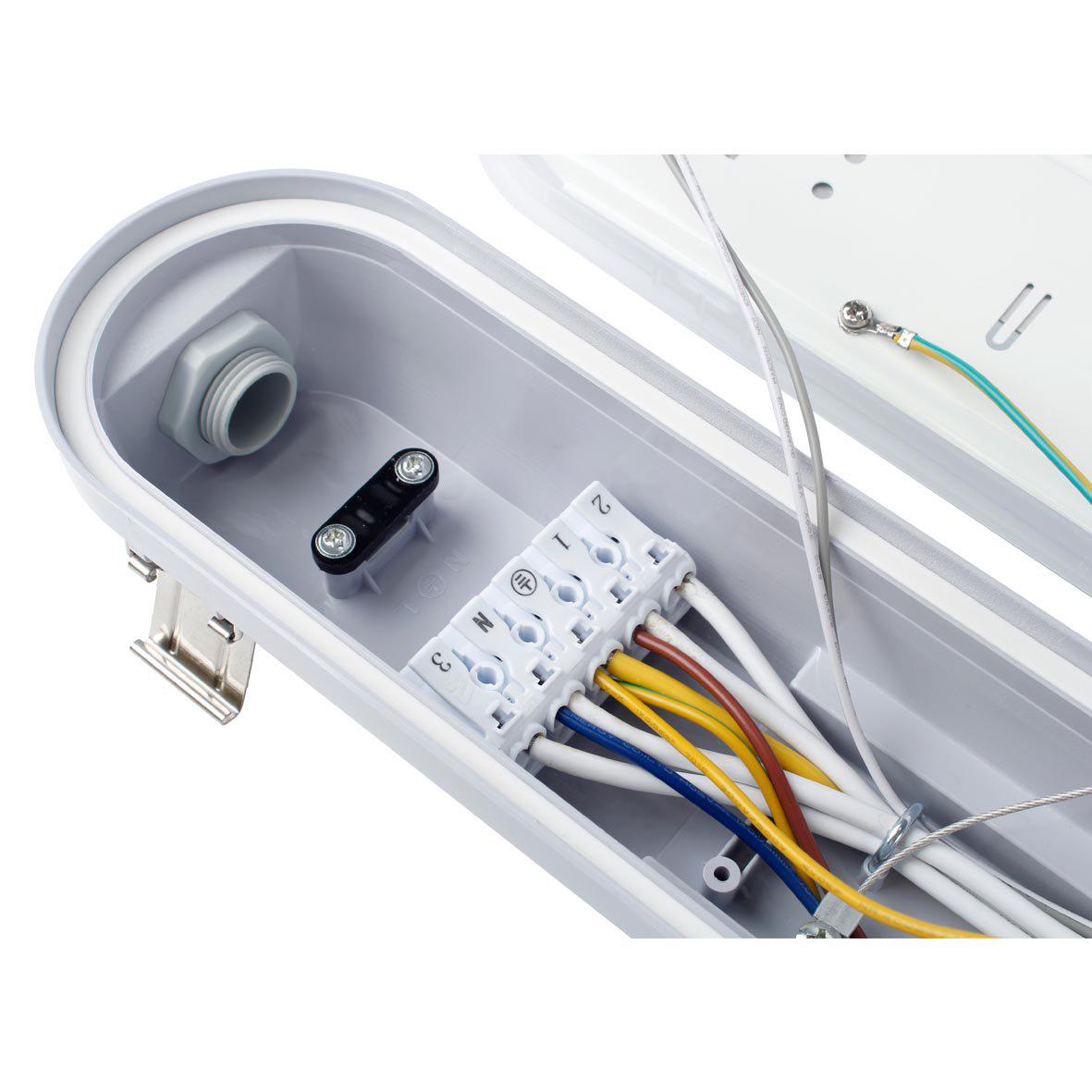 Sixtyfivey 4000K 120cm Gris De Designlight - Ce luminaire offre flexibilit&eacute; et simplicit&eacute; d'utilisation gr&acirc;ce &agrave; des fonctionnalit&eacute;s telles que&nbsp;: puissance r&eacute;glable par commutateur DIP pour une adaptation personnalis&eacute;e&nbsp;; connexion traversante pour un c&acirc;blage ais&eacute;&nbsp;; support de c&acirc;ble inclus&nbsp;; construction robuste pour un fonctionnement continu&nbsp;; flux lumineux&nbsp;: 23&nbsp;W&nbsp;: 3&nbsp;224&nbsp;lm&nbsp;; 29&nbsp;W&nbsp;: 3&nbsp;950&nbsp;lm&nbsp;; 34&nbsp;W&nbsp;: 4&nbsp;726&nbsp;lm&nbsp;; 40&nbsp;W&nbsp;: 5&nbsp;800&nbsp;lm&nbsp;; IK08.