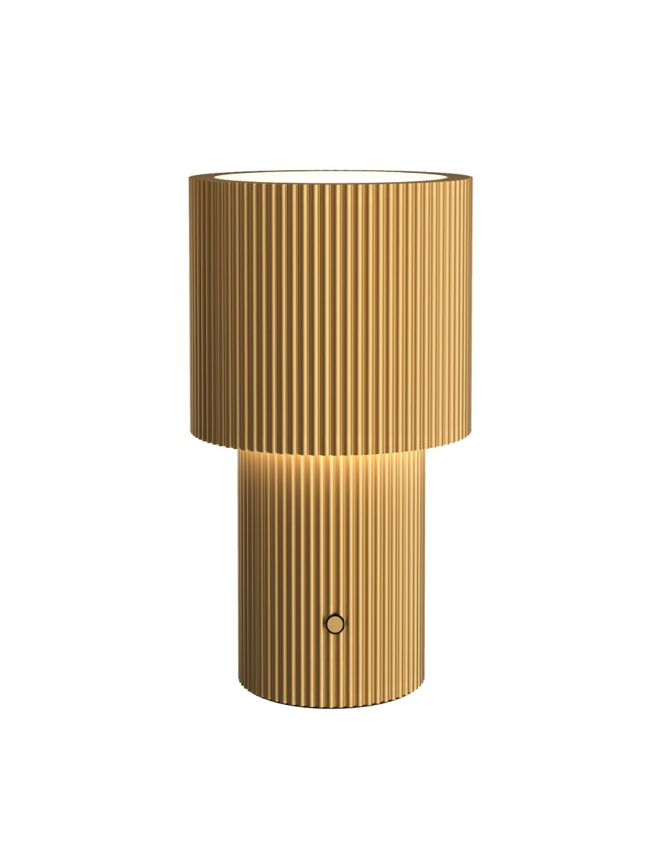 Iluma 22cm Or portable De Herstal - Que ce soit pour profiter de matins paisibles pr&egrave;s de la fen&ecirc;tre ou d'un d&icirc;ner sur le balcon, elle est toujours &agrave; port&eacute;e de main et cr&eacute;e l'ambiance parfaite.