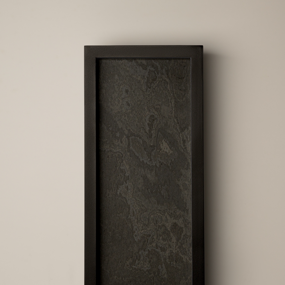 Orign 60cm Noir applique murale De Maytoni - Orign est une applique murale en m&eacute;tal avec une &eacute;l&eacute;gante imitation de pierre au centre, cr&eacute;ant une impression naturelle et exclusive.