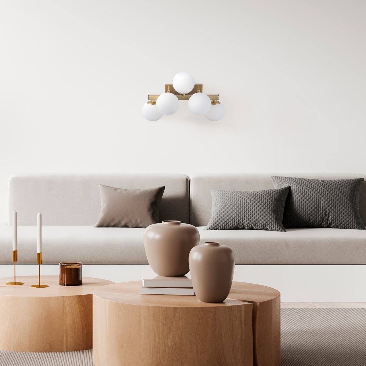 Dallas 40cm Or applique murale De Maytoni - Cr&eacute;ez une atmosph&egrave;re &eacute;l&eacute;gante et chaleureuse avec Dallas, un luminaire qui illuminera votre int&eacute;rieur avec classe et finesse.