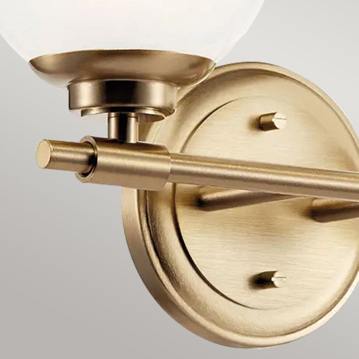Benno 37cm Laiton lampe de salle de bain De Elstead Lighting - Elle utilise des ampoules G9 de 3&nbsp;W rempla&ccedil;ables, offrant un flux lumineux de 300&nbsp;lumens et une temp&eacute;rature de couleur de 3&nbsp;000&nbsp;K (non dimmable).