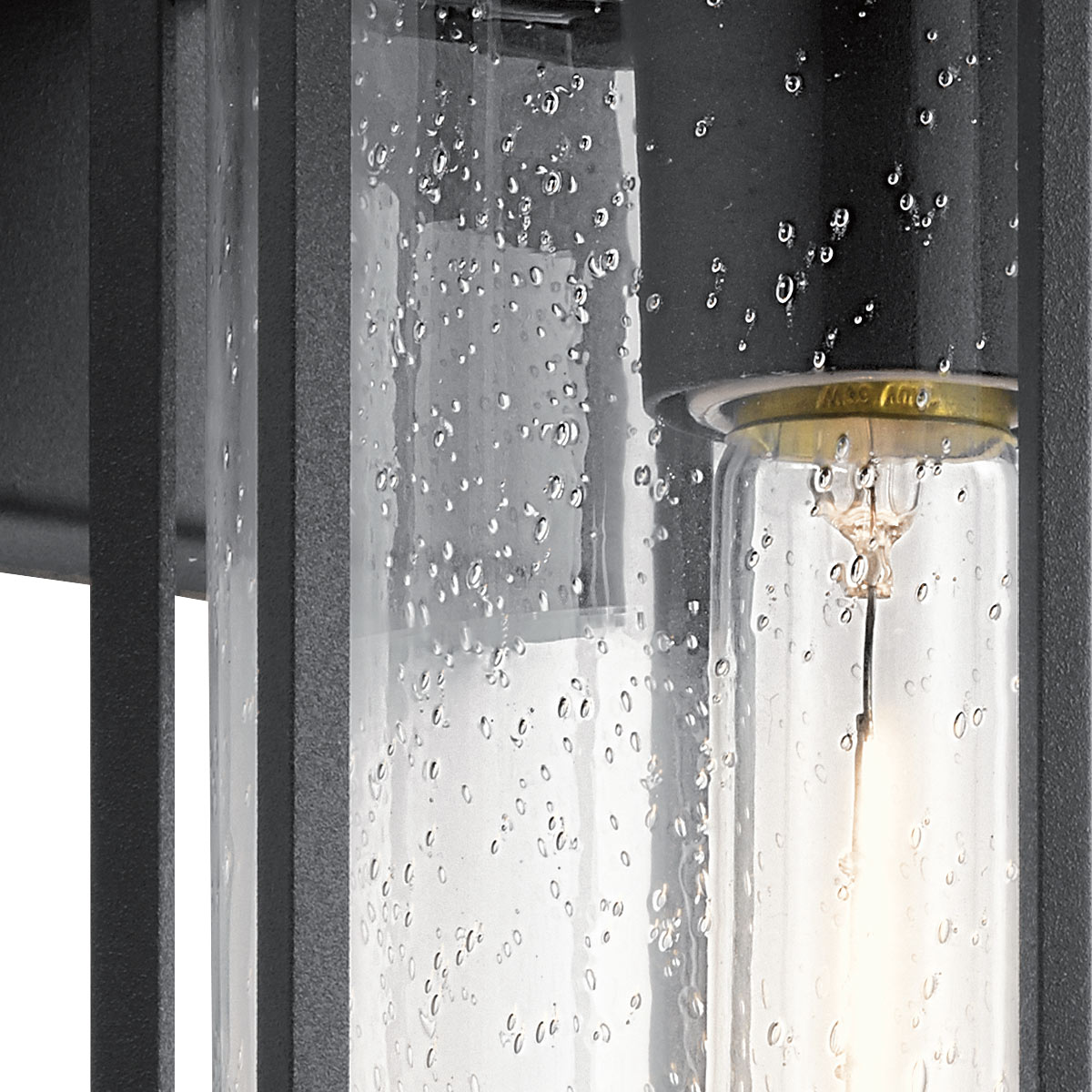 Camillo 37cm Noir lampe d’extérieur De Elstead Lighting - Med sin robusta metallkonstruktion och klarglas med bubbeleffekt skapar den en vacker ljusspridning som f&ouml;rh&ouml;jer fasader, entr&eacute;er och uteplatser.