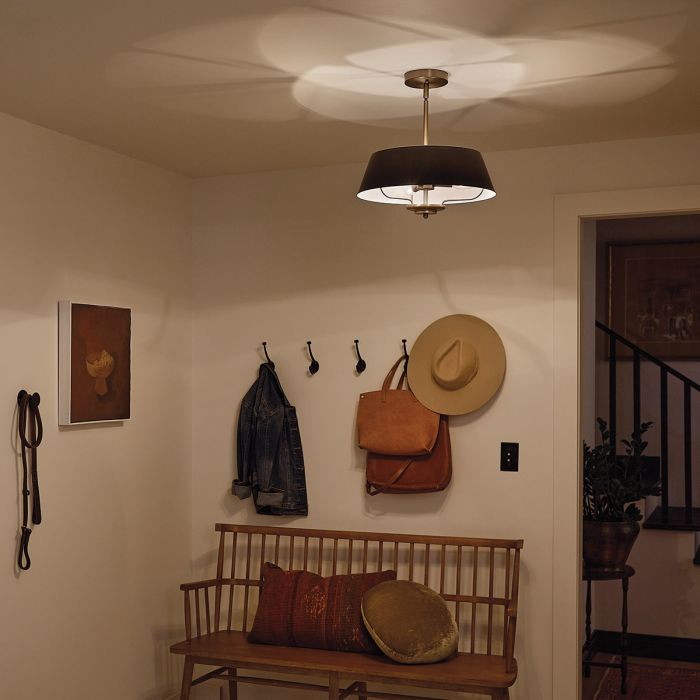 Luella Ø40 Noir suspension De Elstead Lighting - Versions : entièrement en laiton naturel brossé et chaud ou avec un abat-jour en métal élégant en noir.