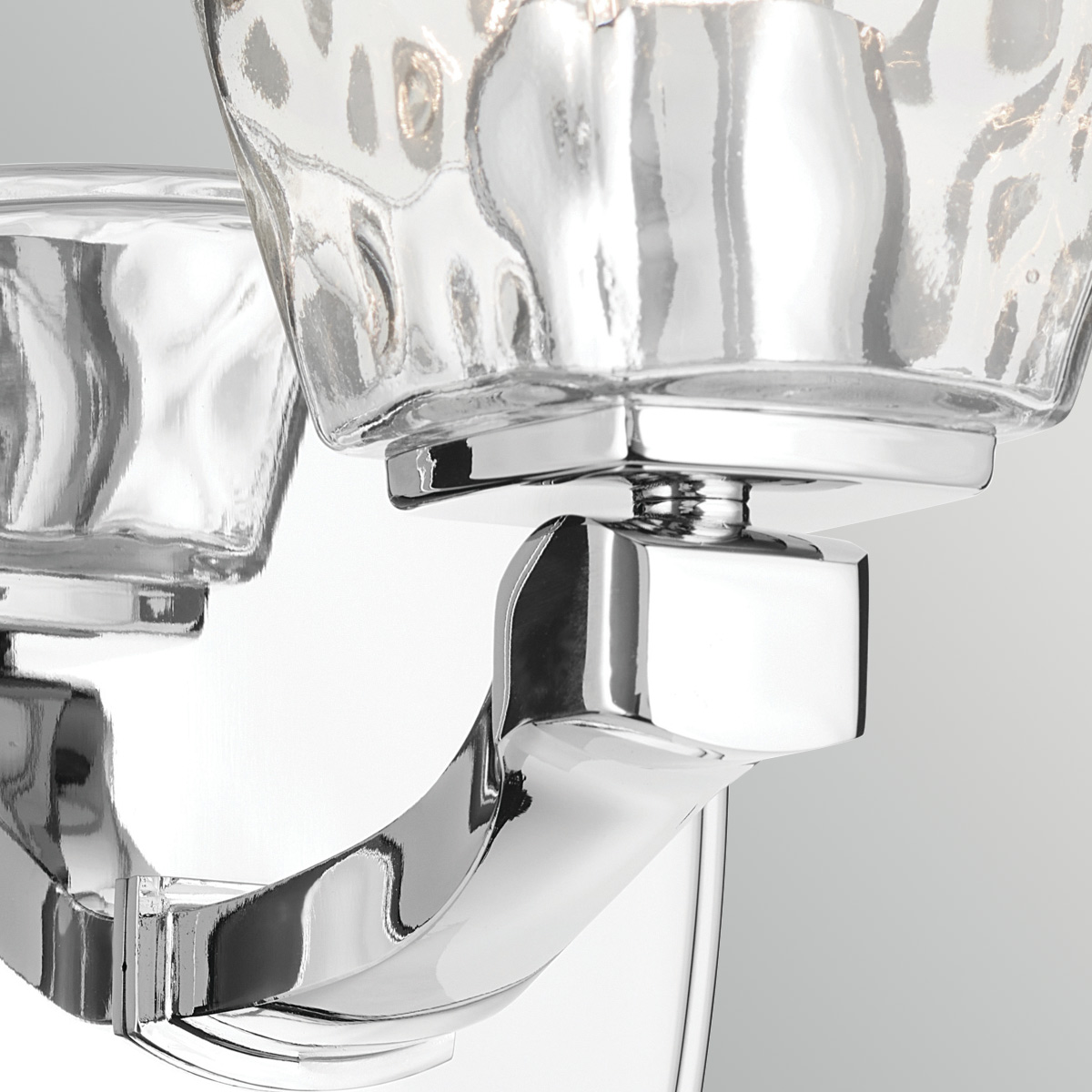 Marant 24cm Chrome lampe de salle de bain De Elstead Lighting - L'&eacute;l&eacute;gante applique murale Marant s&eacute;duit par son design raffin&eacute; et exclusif, et est id&eacute;ale pour la salle de bain.