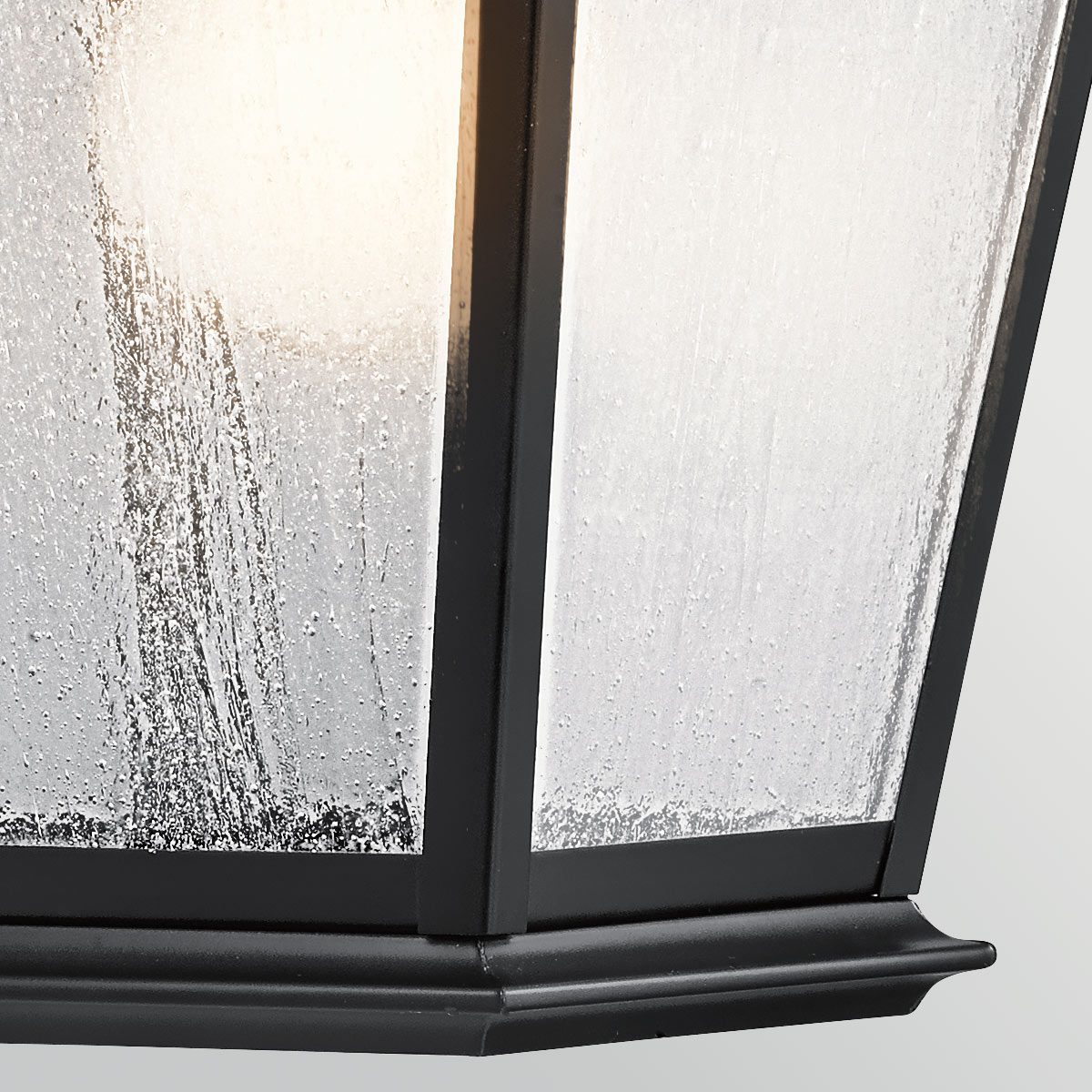 Mount Vernon Noir lampe d’extérieur De Elstead Lighting - Gr&acirc;ce &agrave; son indice de protection IP44, Mount Vernon est parfaitement adapt&eacute;e &agrave; une utilisation ext&eacute;rieure et id&eacute;ale pour les entr&eacute;es, les terrasses ou l'&eacute;clairage des fa&ccedil;ades de maison.