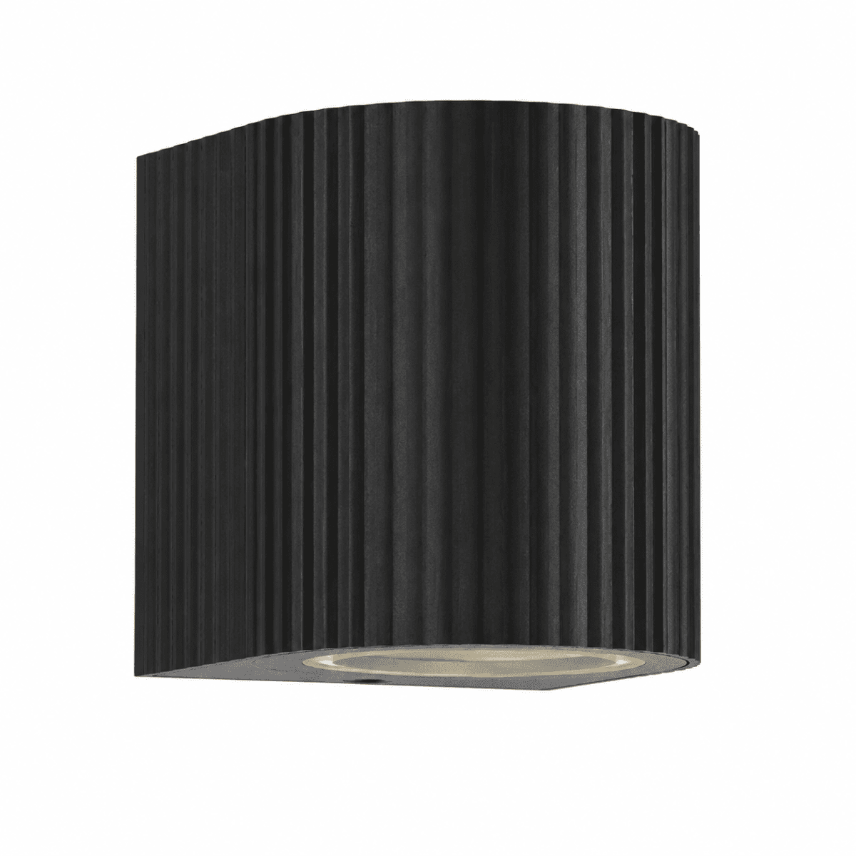 Freja Single Noir lampe d’extérieur De Lampan - Freja est id&eacute;ale pour les entr&eacute;es, les all&eacute;es ou les terrasses, devenant ainsi un &eacute;l&eacute;ment &agrave; la fois fonctionnel et d&eacute;coratif.