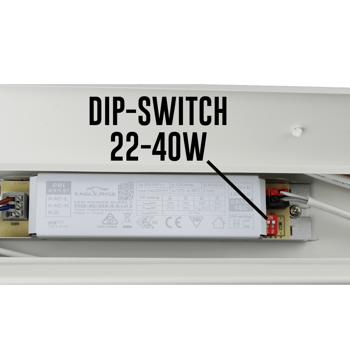 Liny Basic 4000K 130cm Blanc De Designlight - Le Liny Basic est un luminaire industriel robuste et &eacute;co&eacute;nerg&eacute;tique &agrave; LED, con&ccedil;u pour l'&eacute;clairage g&eacute;n&eacute;ral des environnements industriels et commerciaux n&eacute;cessitant une lumi&egrave;re blanche.