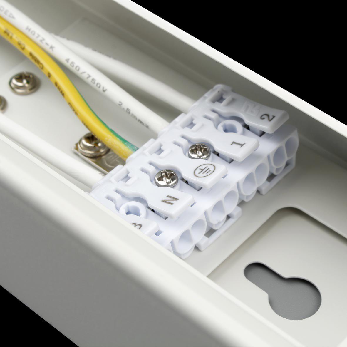 Liny Basic 3000K 130cm Blanc De Designlight - Le Liny Basic est un luminaire industriel robuste et &eacute;co&eacute;nerg&eacute;tique &agrave; LED, con&ccedil;u pour l'&eacute;clairage g&eacute;n&eacute;ral des environnements industriels et commerciaux avec une lumi&egrave;re blanche chaude.