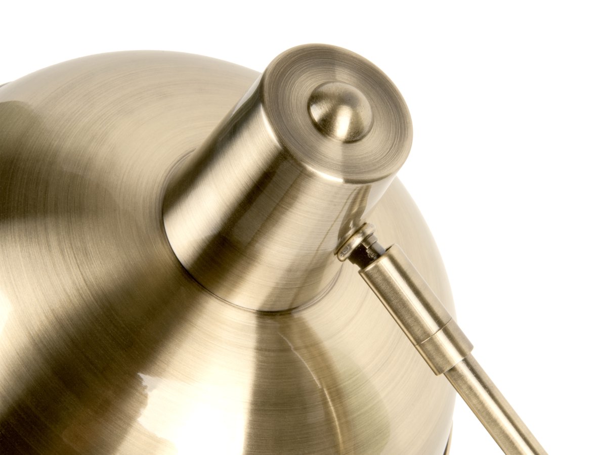 Hood 38cm Laiton antique lampe de bureau De Leitmotiv - La lampe trouve parfaitement sa place sur un bureau ou une table de chevet et sert à la fois de source de lumière pratique et d'élément décoratif raffiné.