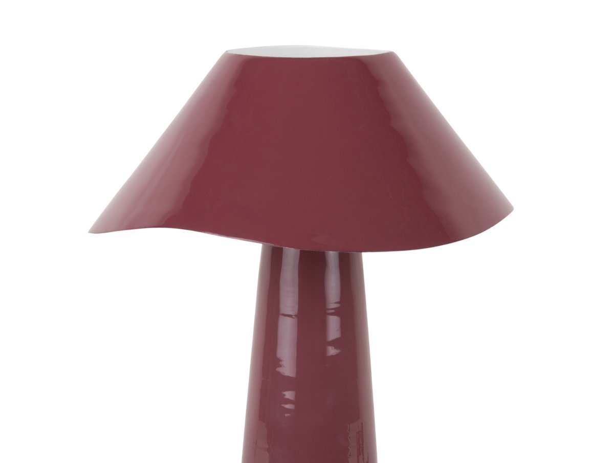 Ameno 33cm Bourgogne lampe de table De Leitmotiv - Ameno est une lampe de table élégante en métal, finition bordeaux brillante, qui diffuse une lumière douce et harmonieuse.