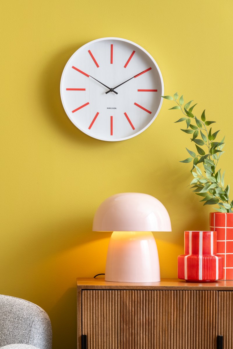 Masivo Seta 34cm Rose lampe de table De Leitmotiv - Ses dimensions généreuses et sa forme de champignon aux courbes douces lui confèrent une présence à la fois apaisante et expressive.