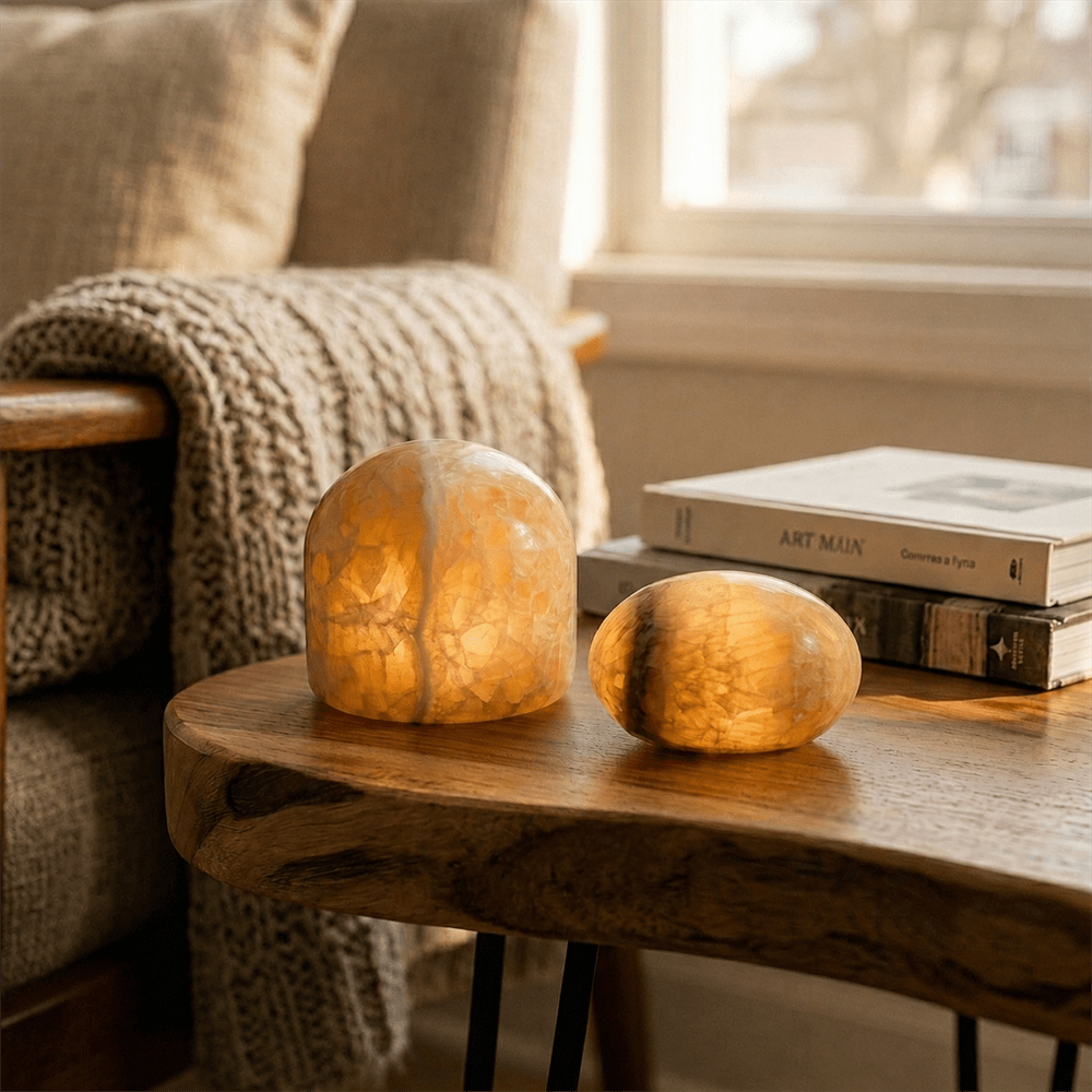Marble 9cm Beige De Unison - Le marbre est un bel &eacute;l&eacute;ment d&eacute;coratif pour une table, une fen&ecirc;tre ou une &eacute;tag&egrave;re, et diffuse une lumi&egrave;re agr&eacute;able dans toute la pi&egrave;ce.