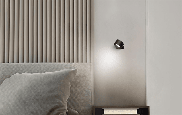 No cable Blanc portable De Unison - La lumi&egrave;re rotative dispose d'un interrupteur d'alimentation avec fonction de gradation &agrave; 3 niveaux avec la possibilit&eacute; de changer la temp&eacute;rature de couleur du jaune chaud au blanc chaud, permettant un r&eacute;glage facile des couleurs.