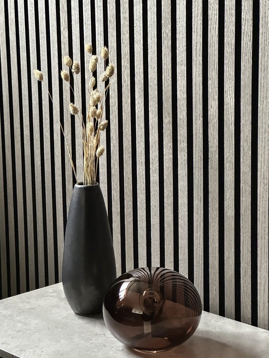 Globus 14cm Brun lampe de table De Aneta Lighting - Lampe de table globe en verre marron avec une source lumineuse &agrave; l'int&eacute;rieur de la sph&egrave;re en verre, qui fournit une lumi&egrave;re d&eacute;corative et chaleureuse.