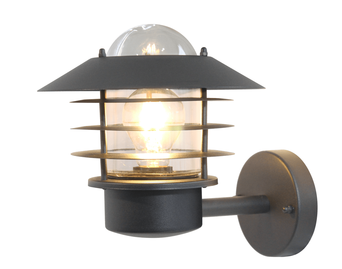 Ystad Noir lampe d’extérieur De Nordic Lighting - Sa finition noire lui conf&egrave;re une allure &eacute;l&eacute;gante, tout en la rendant robuste et durable.