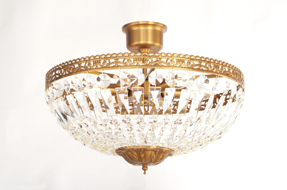 Classic Ø45 cristal De Norrsken Design - Les cristaux scintillants reflètent la lumière de manière enchanteresse et créent une belle brillance dans la pièce.