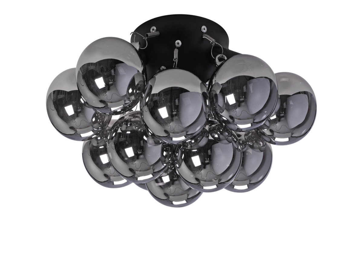 Monaco Ø30 Couleur fumée plafonnier De Lampan - Il est tout aussi beau sous tous les angles et est donc idéal pour un placement central dans la pièce, où il se démarque et devient un accroche-regard.