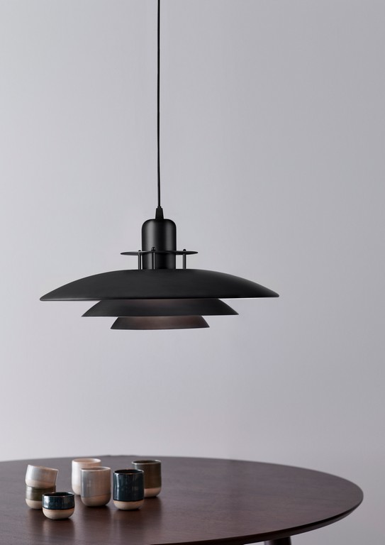 Primus I Ø43 Noir suspension De Belid - Elle convient parfaitement à la cuisine ou au-dessus d'une table à manger.