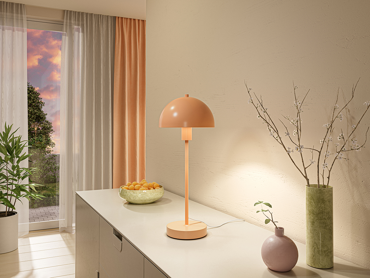 Vienda 48cm Abricot lampe de table De Herstal - La lampe de table Vienda avec son design classique et &eacute;l&eacute;gant permet une utilisation &agrave; long terme dans le salon.