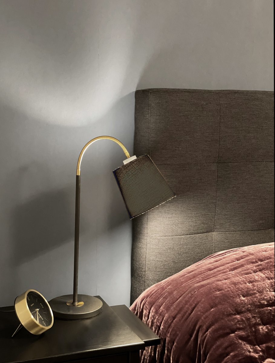 Ljusdal 50cm Noir lampe de bureau De Aneta Lighting - Le bras flexible permet de diriger facilement la lumière là où vous en avez besoin, faisant de Ljusdal un choix fonctionnel et élégant pour votre maison.