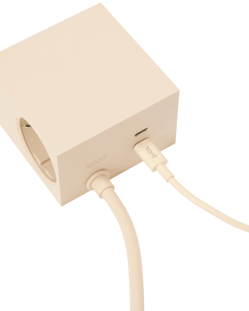 USB-C vers USB-C Ivoire nacré De Kord - Compatibilit&eacute; universelle &ndash; Compatible avec les appareils USB-C tels que les t&eacute;l&eacute;phones portables, les tablettes et les ordinateurs portables compatibles avec la charge USB-C.