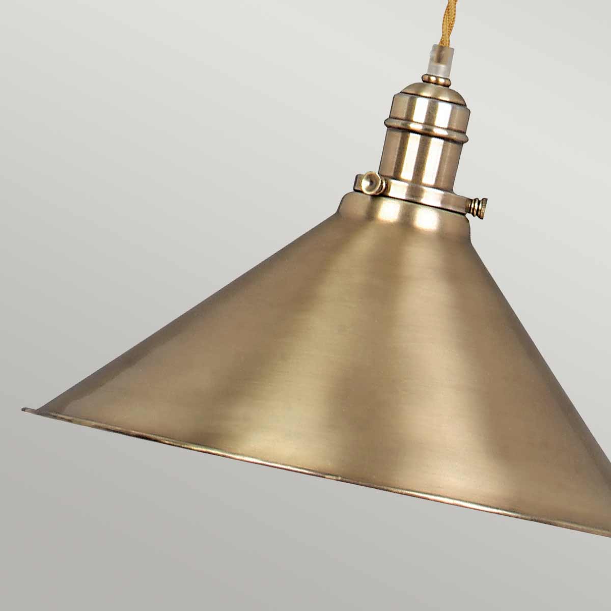 Provence Ø37 Laiton antique suspension De Elstead Lighting - Il était souvent utilisé pour éclairer les tables dans les cuisines, les cafés et les bistrots.