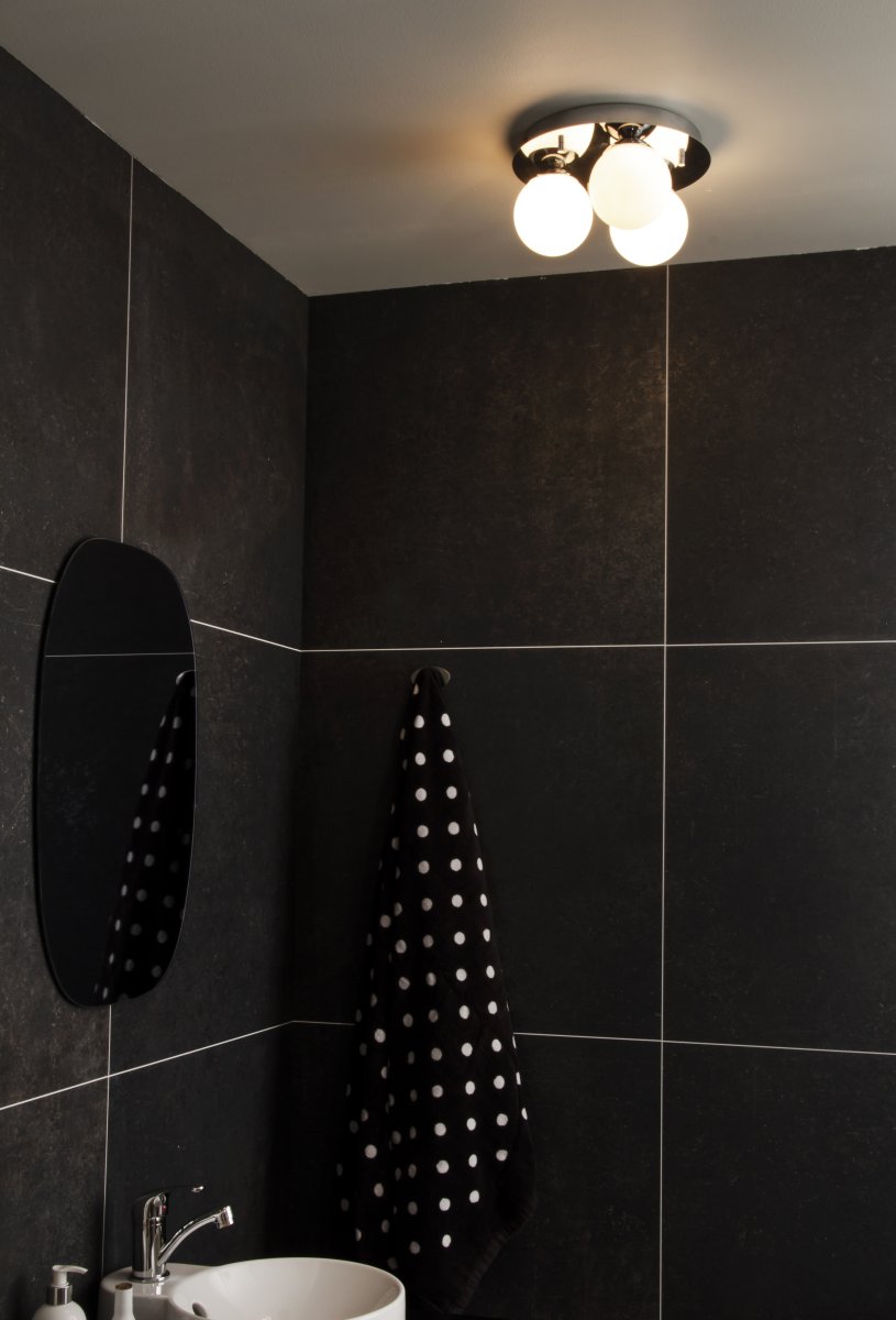 Nicosia Ø25 Chrome lampe de salle de bain De Aneta Lighting - Un luminaire de salle de bain moderne pour apporter une touche de modernité à votre salle de bain.