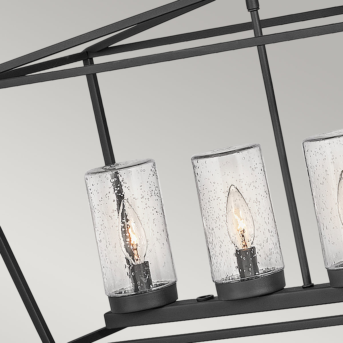 Alford Place 102cm Noir De Elstead Lighting - Alford Place &auml;r en stilfull och tidl&ouml;s takpendel som ger din uteplats, veranda eller entr&eacute; ett elegant uttryck.