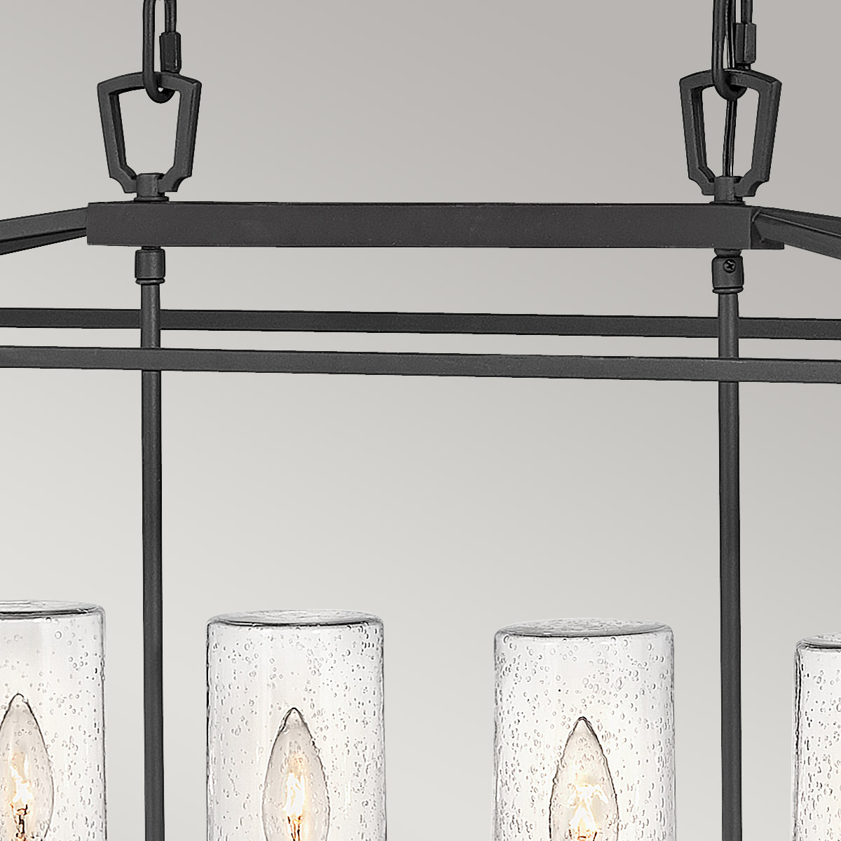 Alford Place 102cm Noir De Elstead Lighting - Alford Place &auml;r en stilfull och tidl&ouml;s takpendel som ger din uteplats, veranda eller entr&eacute; ett elegant uttryck.