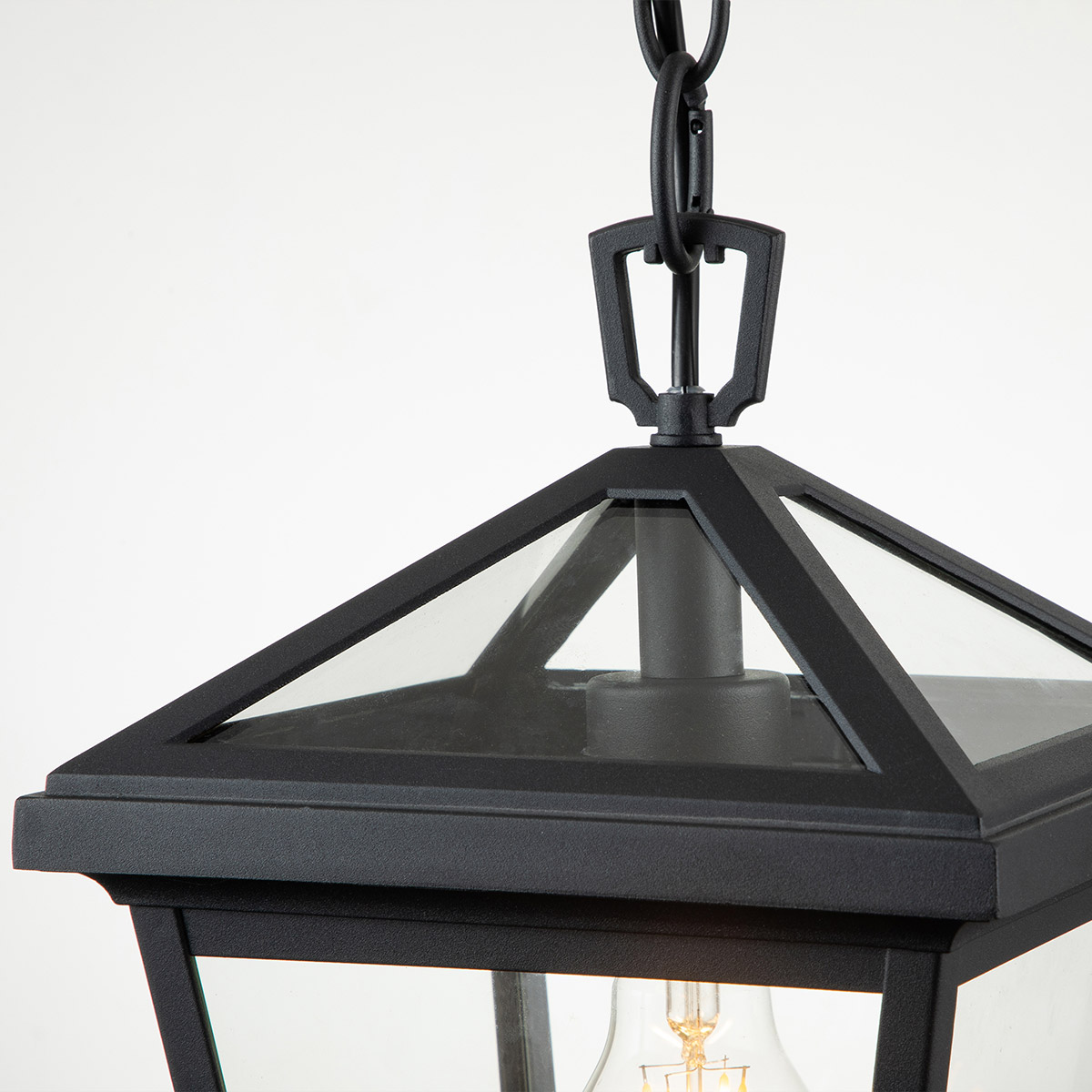 Alford Place S Noir De Elstead Lighting - Den robusta&nbsp;ramen i svart aluminium och de klara glaspartierna skapar ett sofistikerat uttryck samtidigt som ljuset sprids j&auml;mnt och vackert.